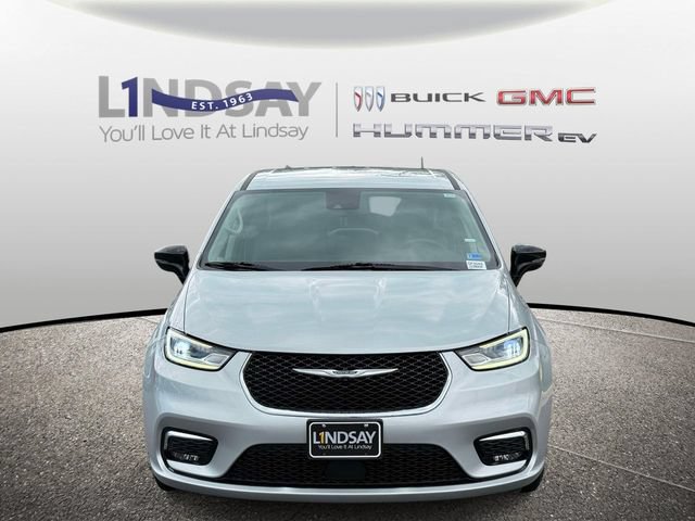 Used 2024 Chrysler Pacifica Limited FWD image 6