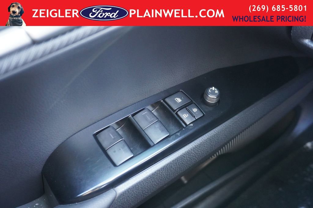 Used 2025 Toyota Camry SE image 26