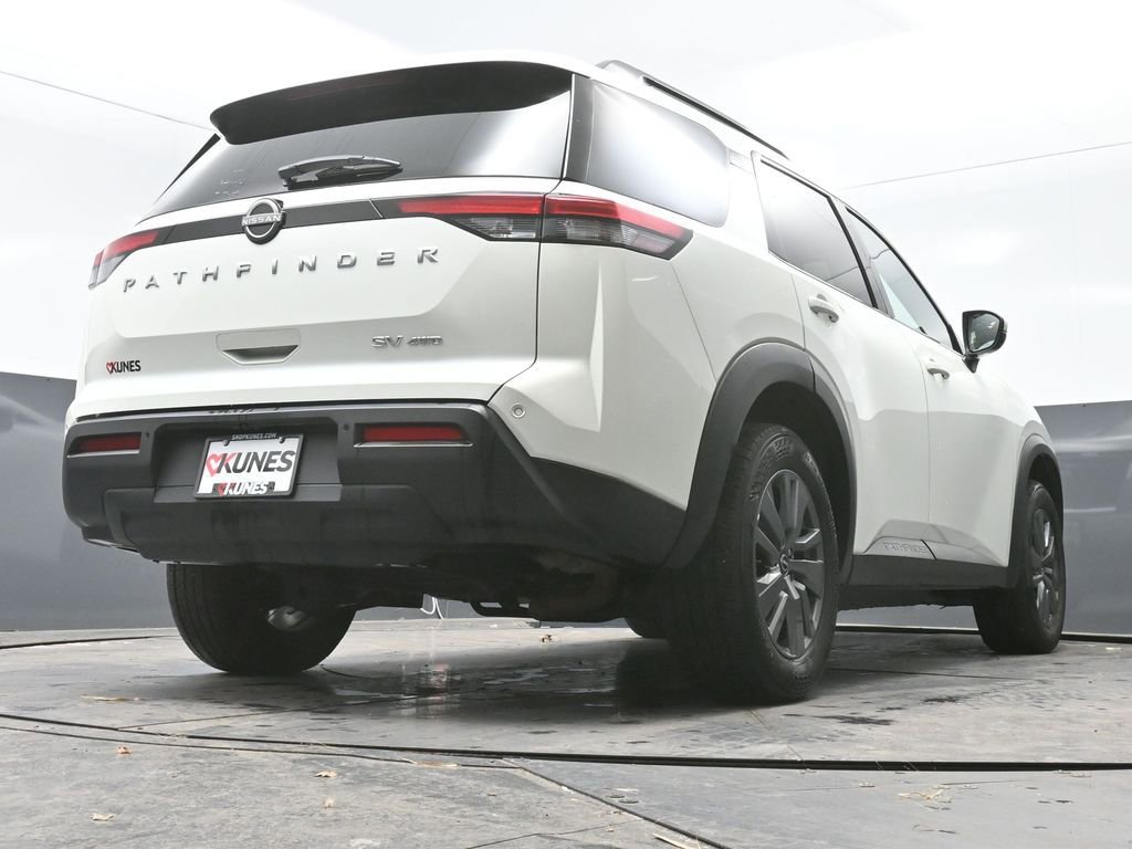 Used 2024 Nissan Pathfinder SV image 56
