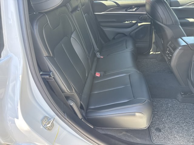 New 2026 Jeep Grand Cherokee Limited AWD/4WD image 15