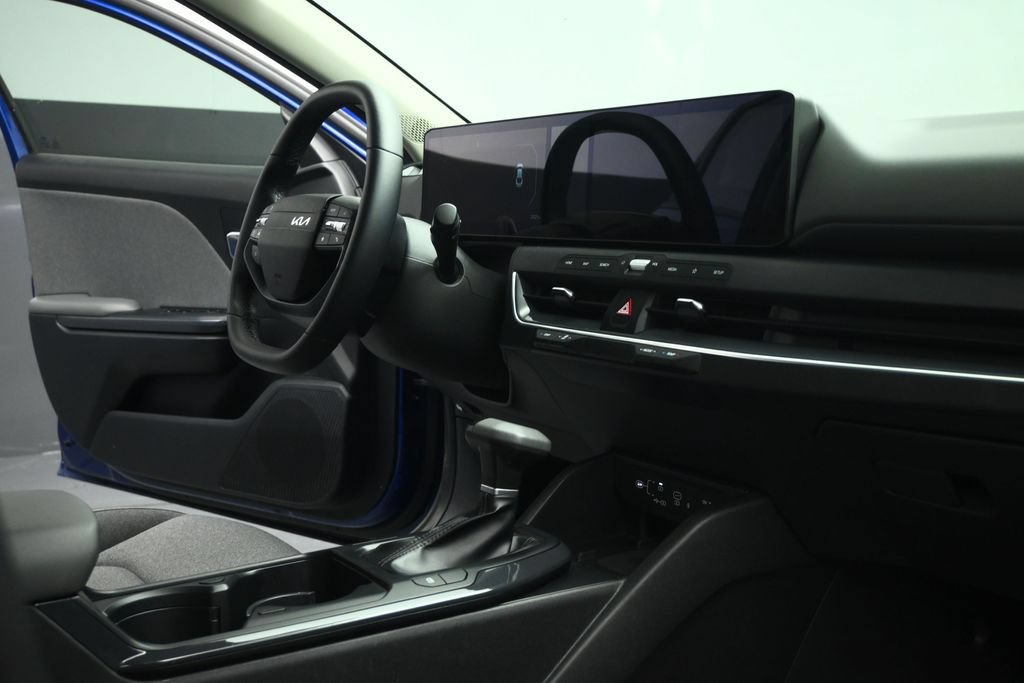 Certified 2025 Kia K4 EX FWD image 55