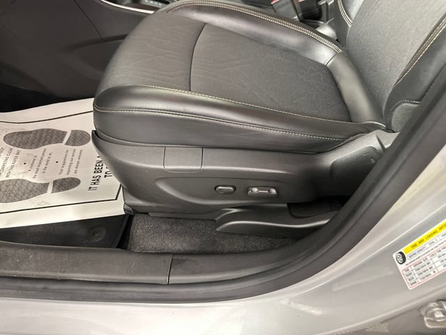 Used 2019 Chevrolet Trax LT w/ LT Convenience Package AWD/4WD image 20