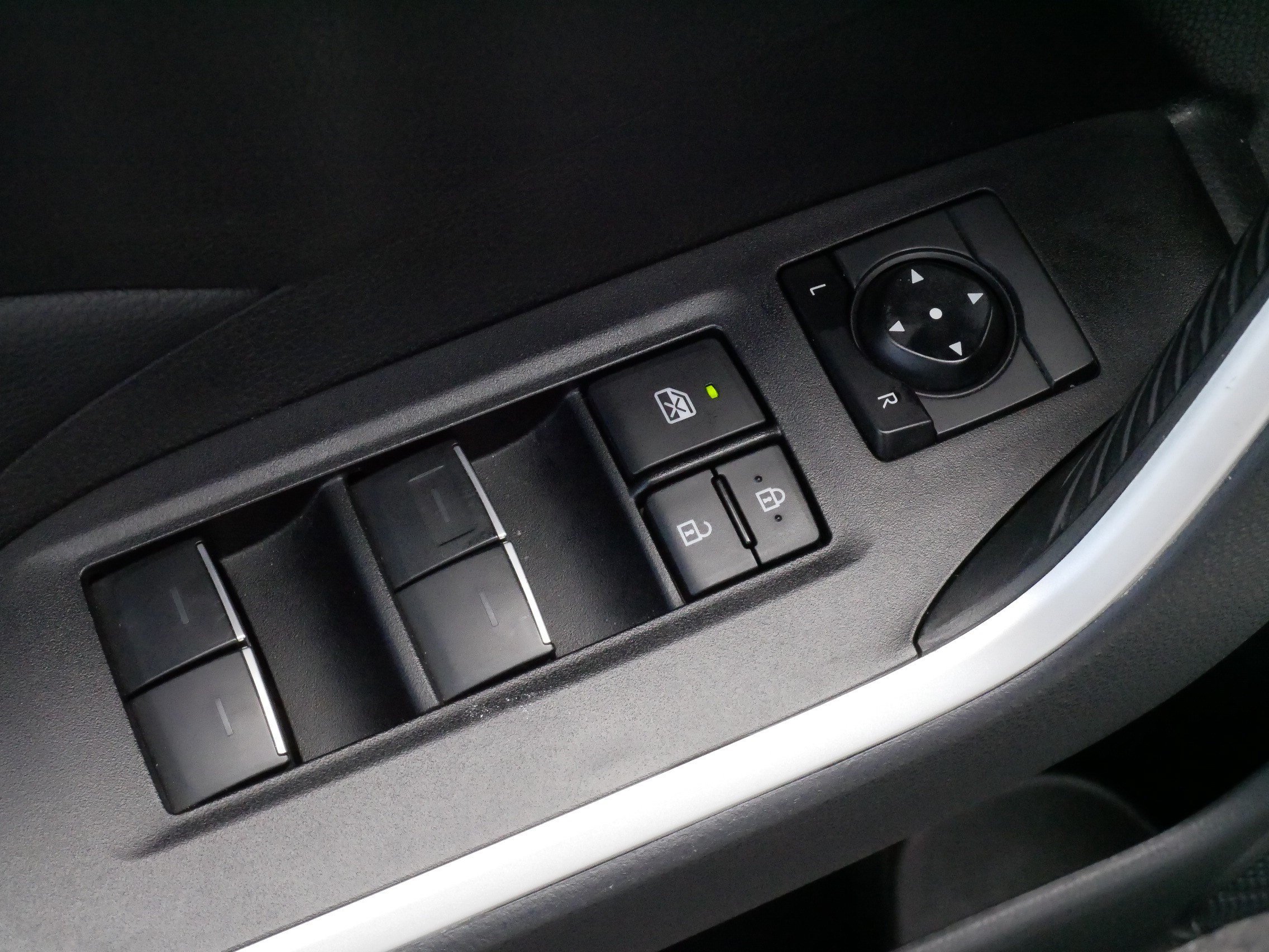 Certified 2025 Toyota RAV4 XLE AWD/4WD image 19