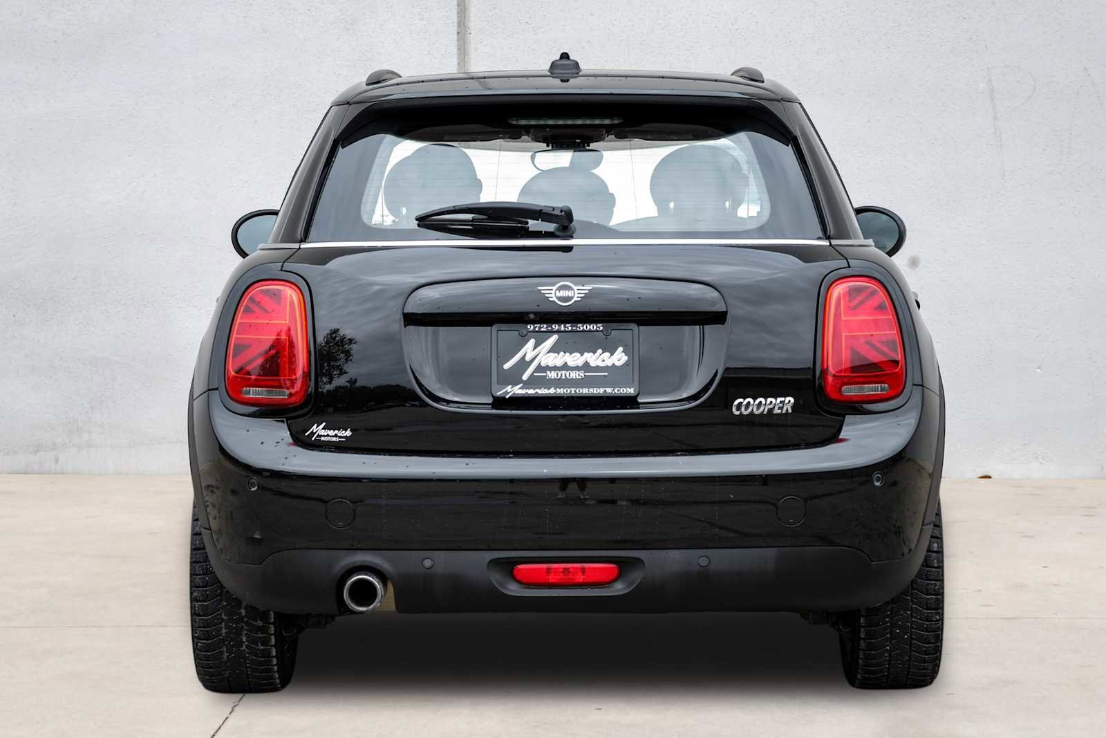 Used 2019 MINI Cooper 4-Door Hardtop image 10