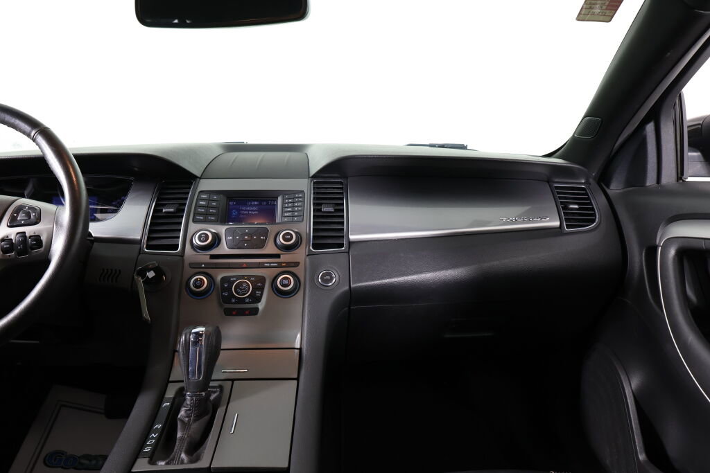 Used 2015 Ford Taurus SEL image 29