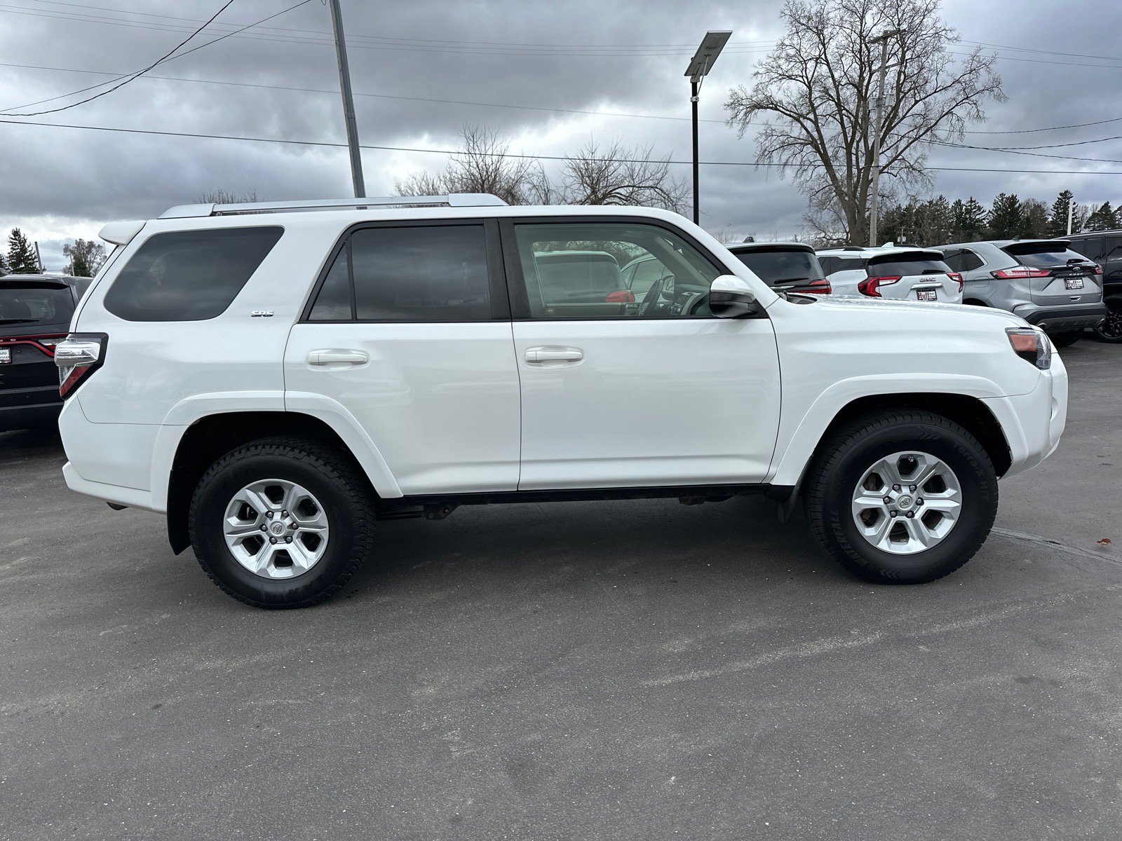 Used 2016 Toyota 4Runner SR5 image 5