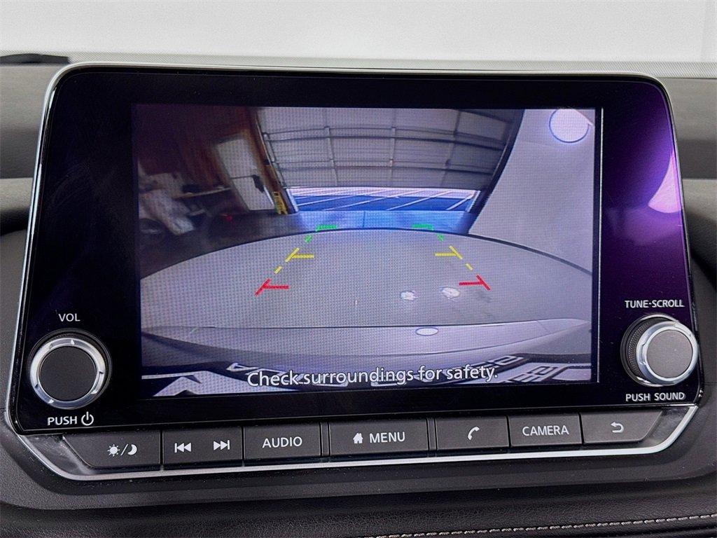 Used 2024 Nissan Rogue SV image 39