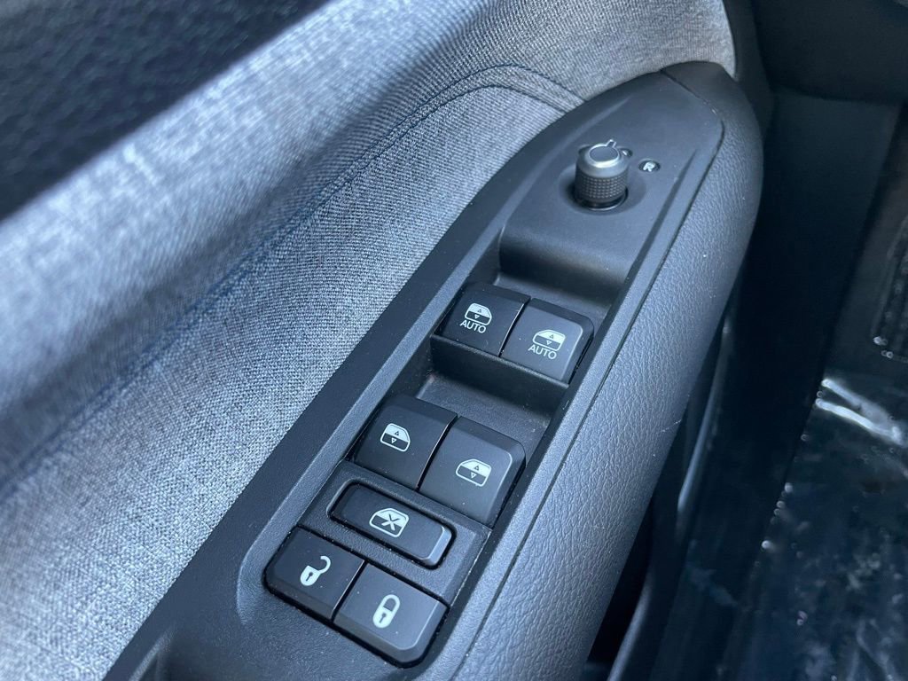 Used 2024 Jeep Compass Latitude AWD/4WD image 22