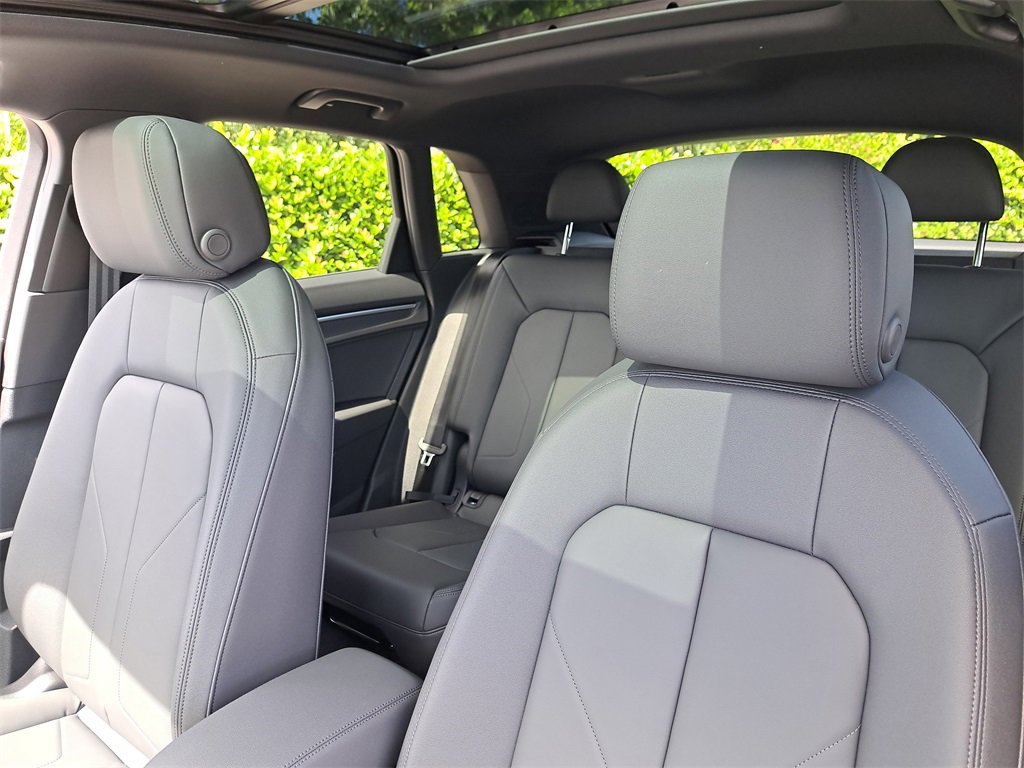New 2025 Audi Q3 2.0T Premium image 17