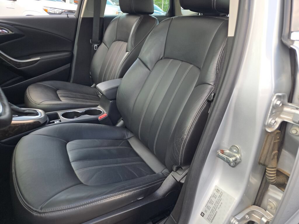 Used 2013 Buick Verano Leather FWD image 25