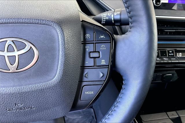 Used 2023 Toyota Prius XLE FWD image 11