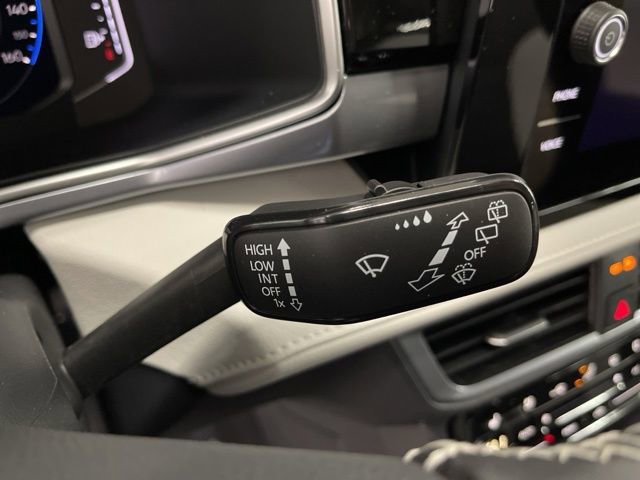 New 2026 Volkswagen Taos SEL image 18