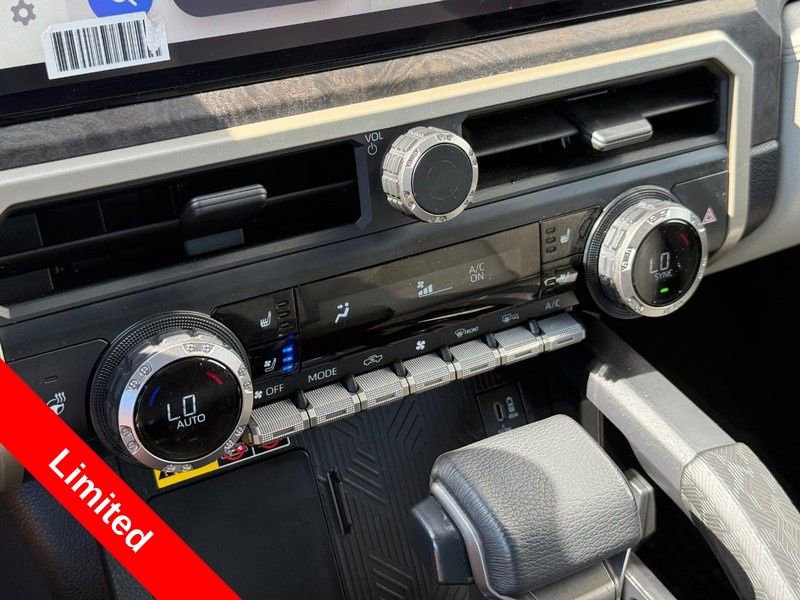 Used 2025 Toyota Tacoma Limited AWD/4WD image 30