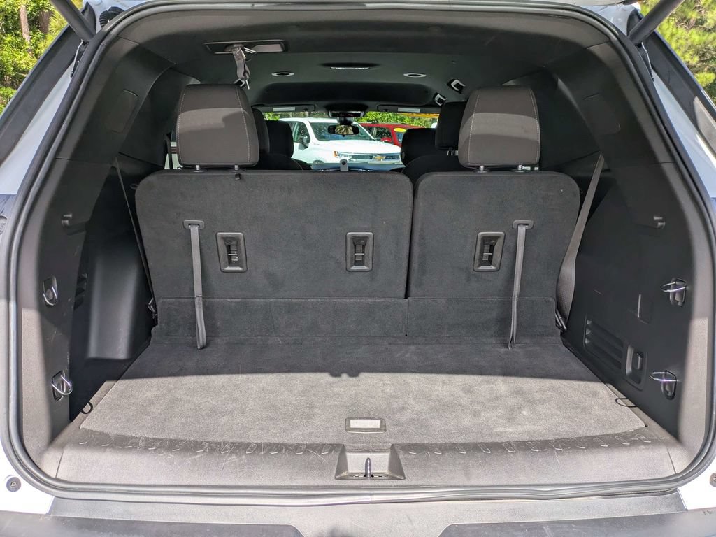 Used 2023 Chevrolet Traverse LT AWD/4WD image 13