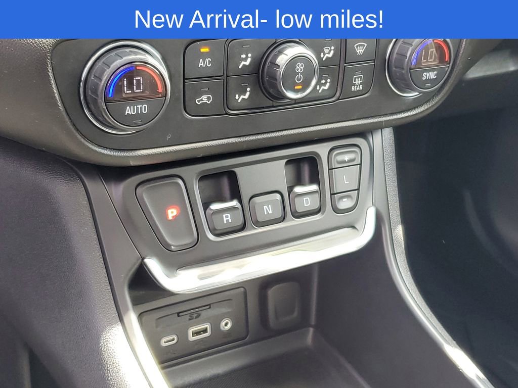 Used 2021 GMC Terrain Denali w/ Denali Premium Package AWD/4WD image 23