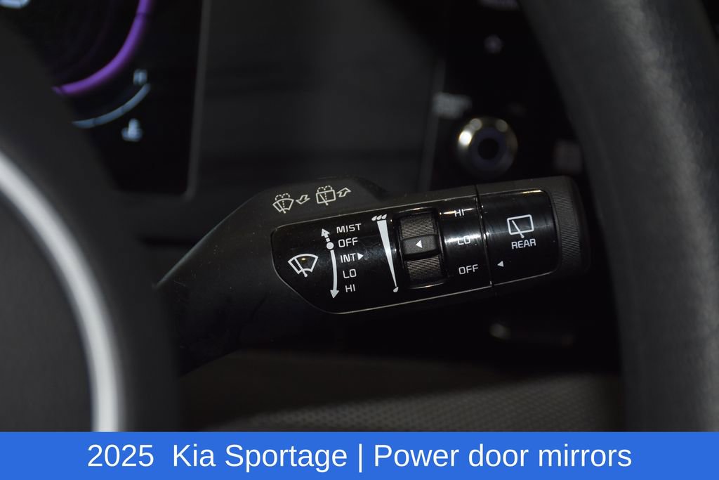 Used 2025 Kia Sportage LX image 13