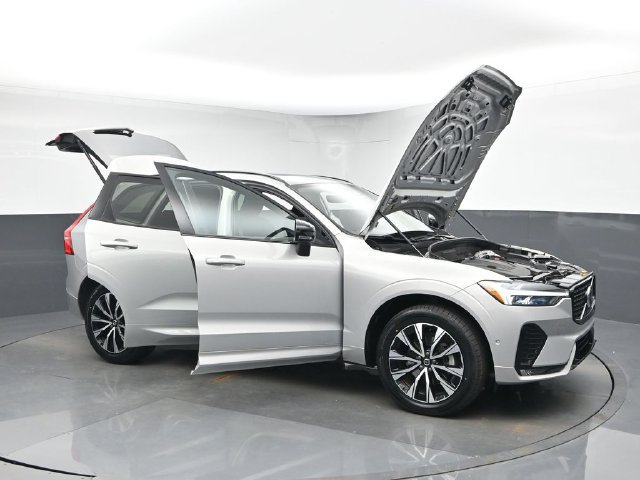 Used 2024 Volvo XC60 B5 Plus w/ Protection Package Premier AWD/4WD image 50