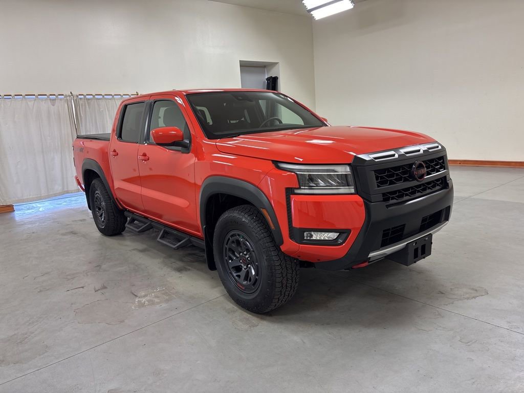 Used 2025 Nissan Frontier PRO-4X w/ Tow Package image 2
