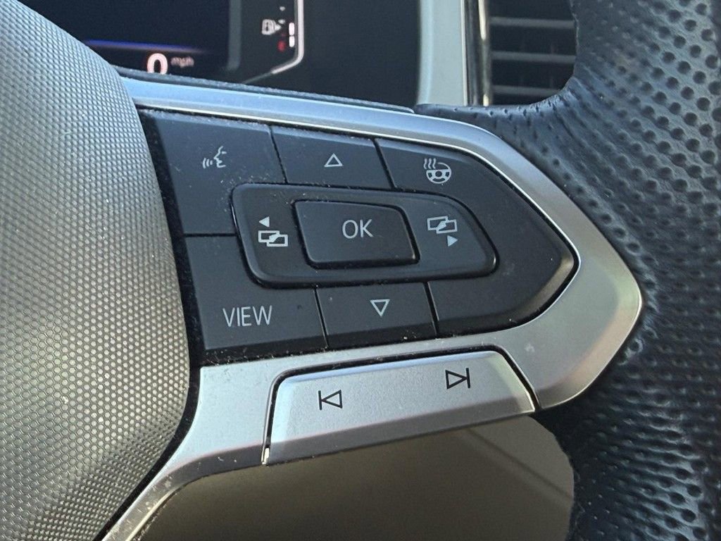 Used 2022 Volkswagen Atlas SEL R-Line image 19