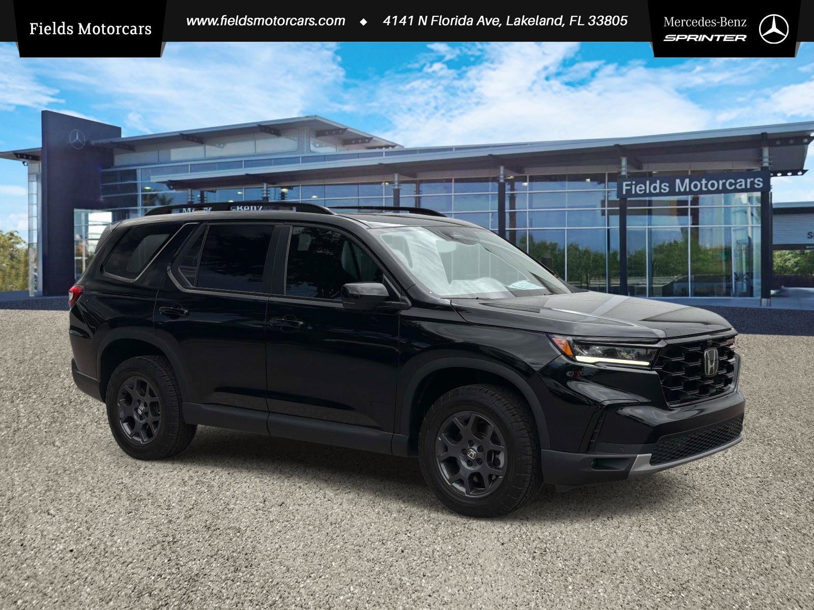 Used 2025 Honda Pilot TrailSport image 1