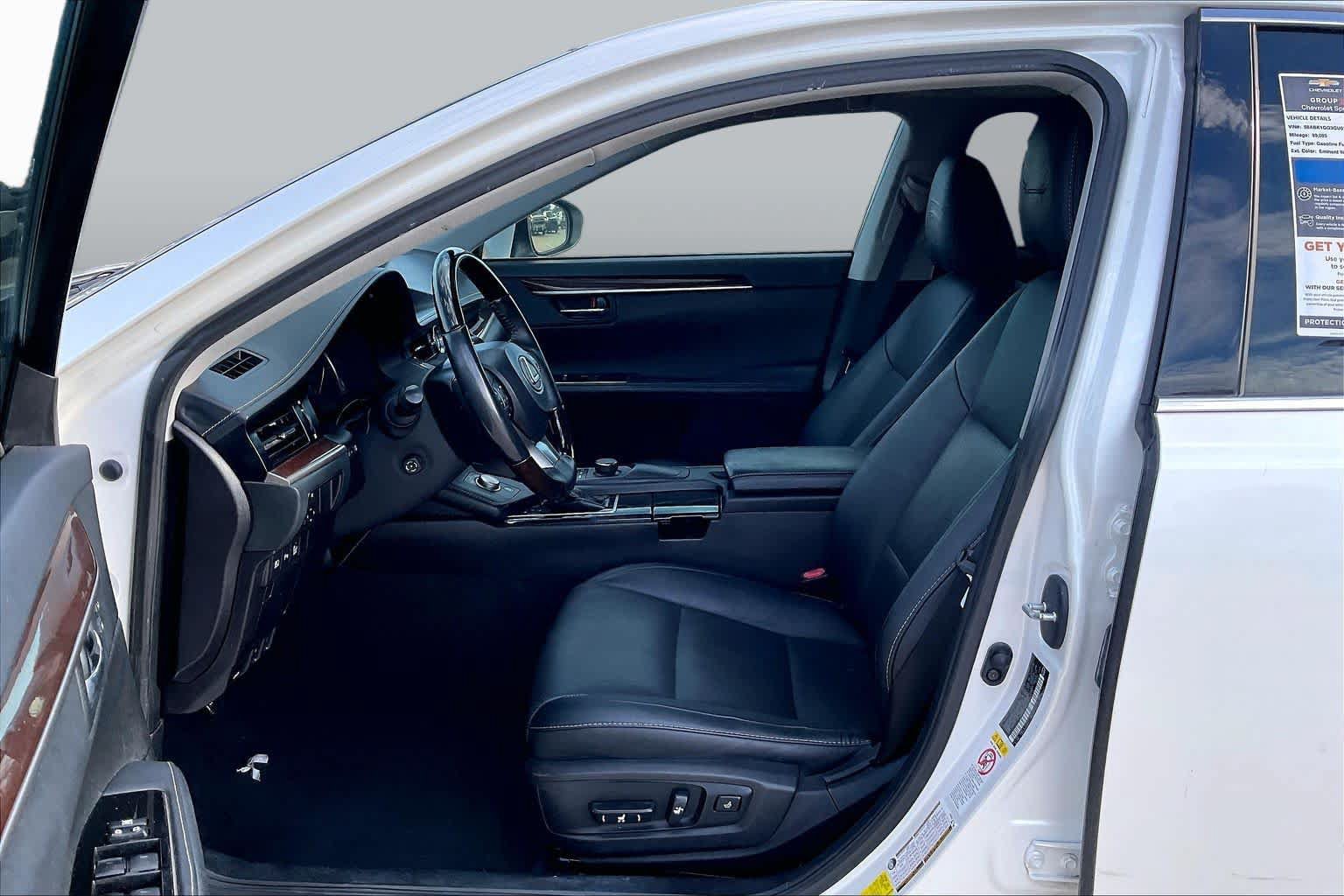 Used 2016 Lexus ES 350 w/ Premium Package w/Wood Trim FWD image 8