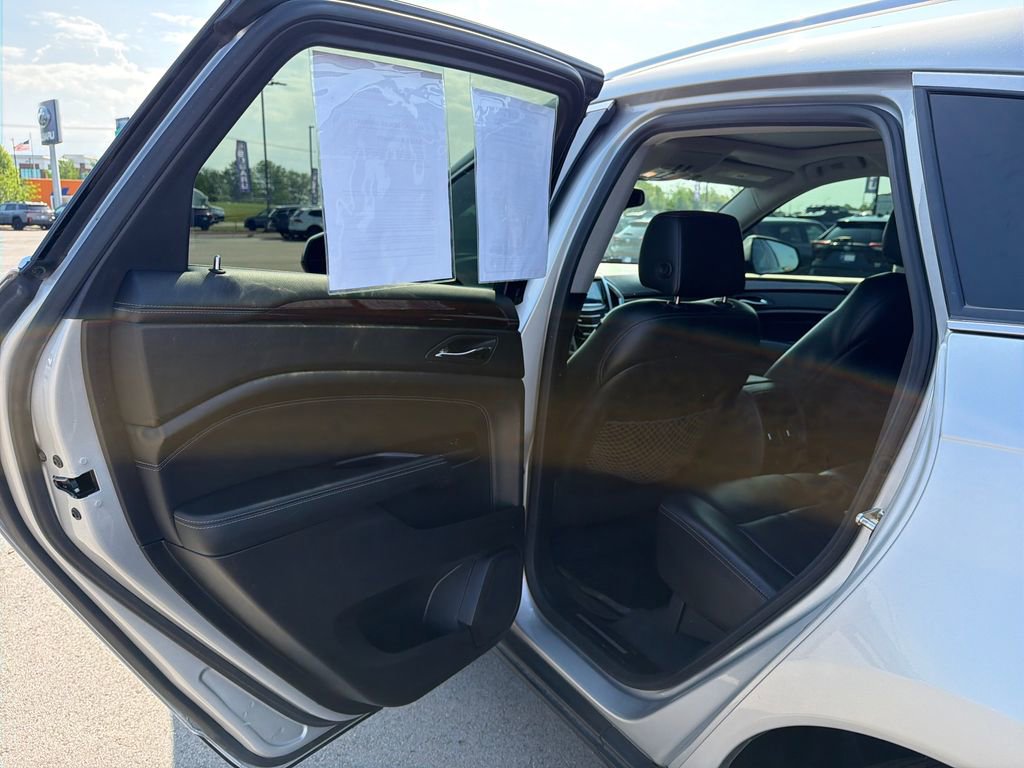 Used 2016 Cadillac SRX Performance FWD image 26