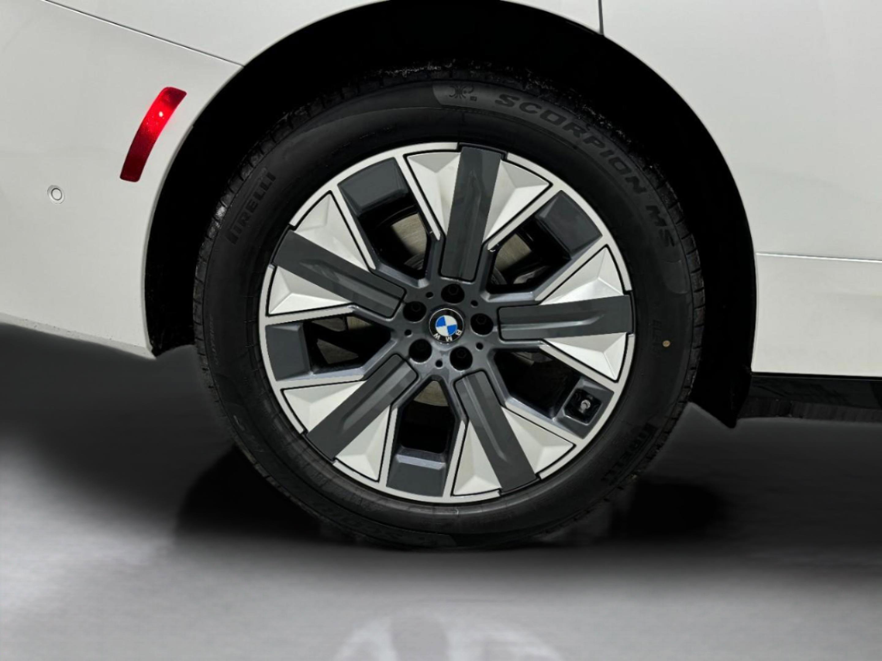 New 2026 BMW iX xDrive45 image 8