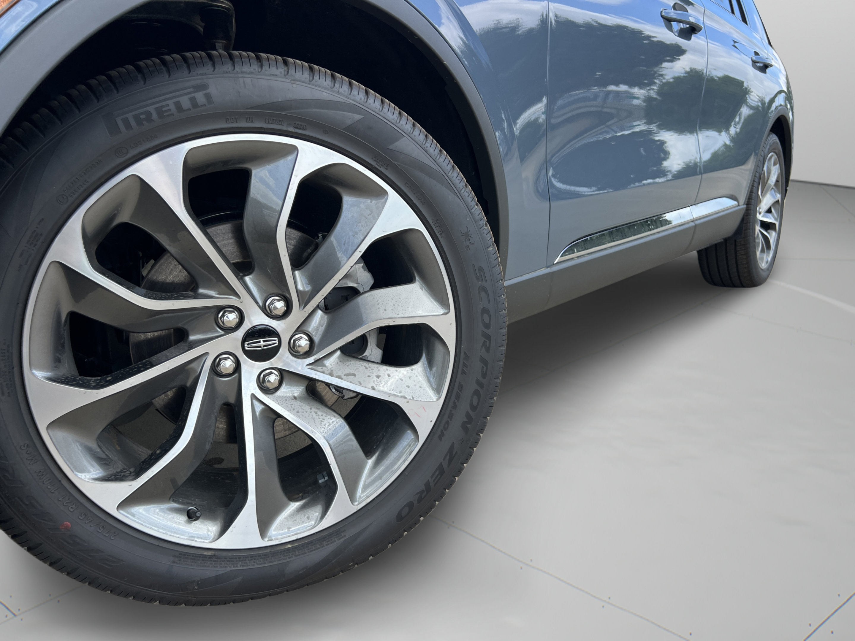 New 2026 Lincoln Aviator Reserve w/ Illumination Package RWD image 33