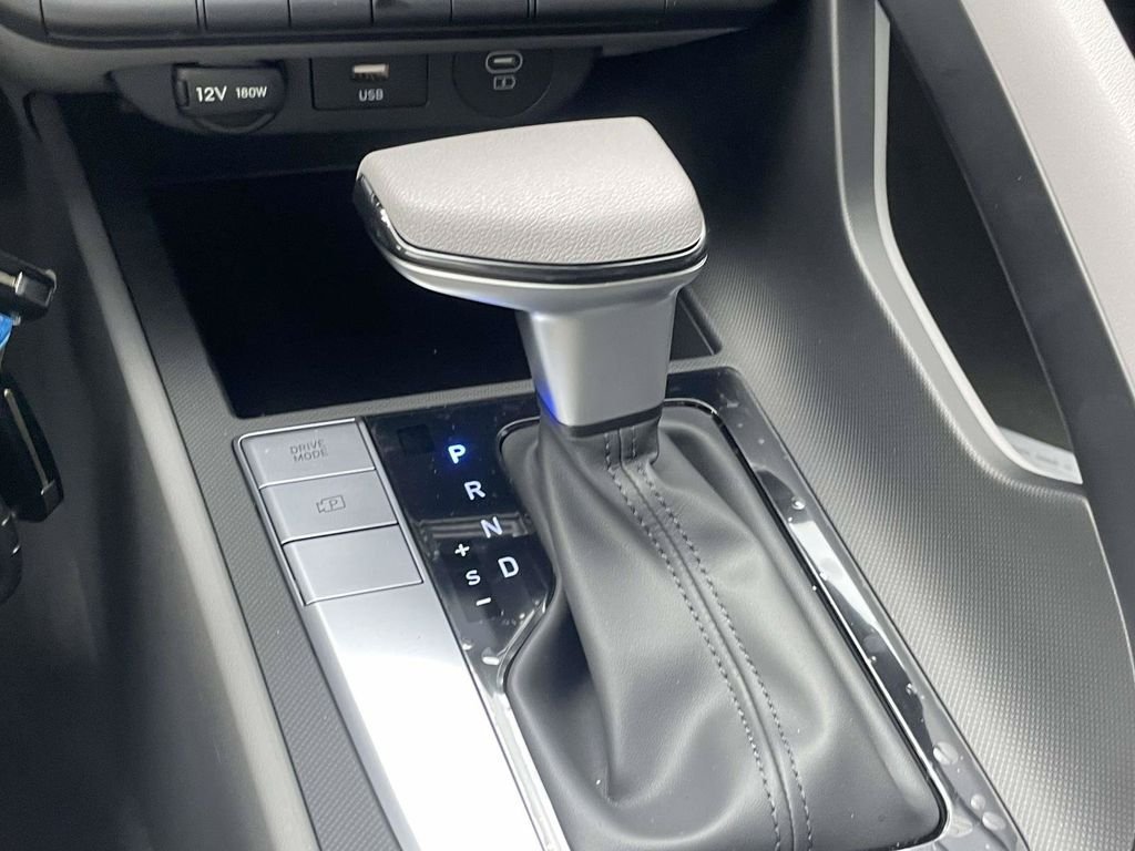 New 2026 Hyundai Elantra SE FWD image 18