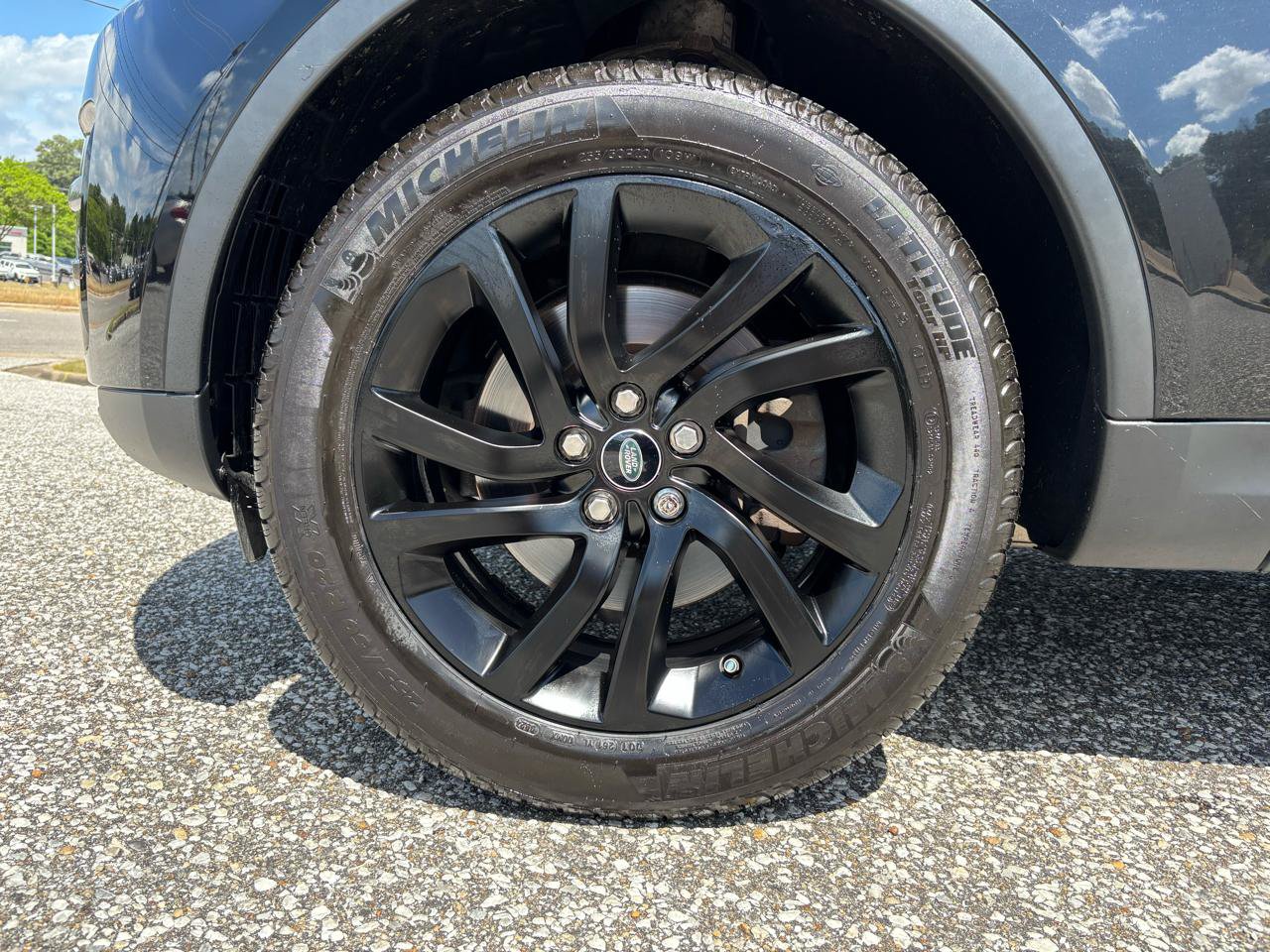 Used 2017 Land Rover Discovery HSE AWD/4WD image 31