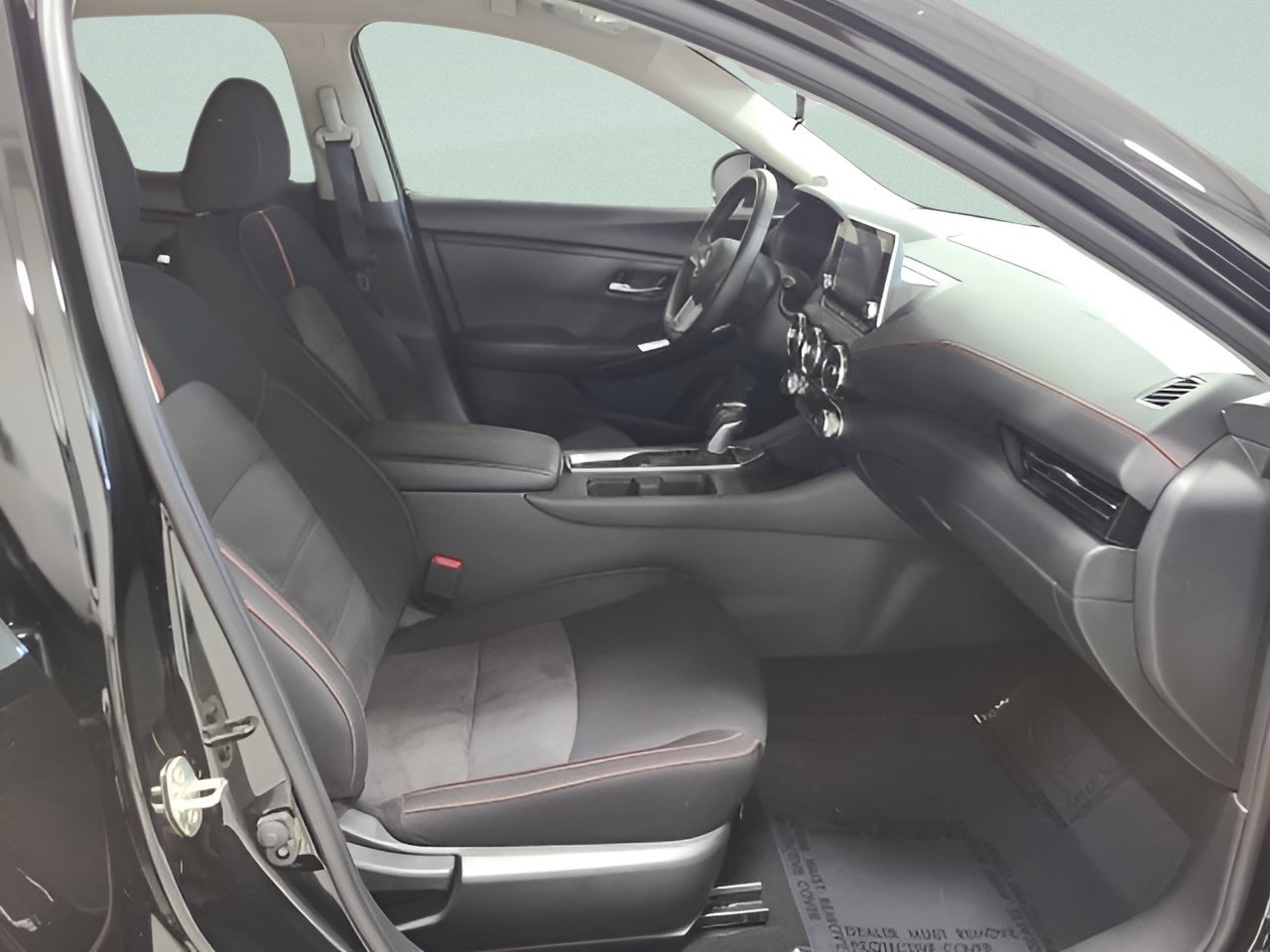 Used 2025 Nissan Sentra SR w/ Midnight Edition FWD image 13