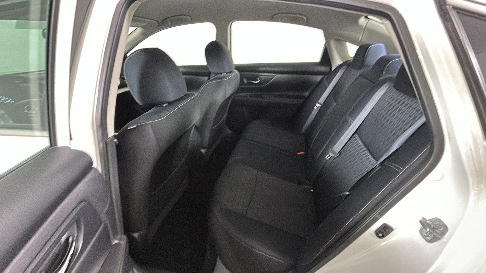Used 2016 Nissan Altima 2.5 S w/ Power Driver Seat Package FWD image 32