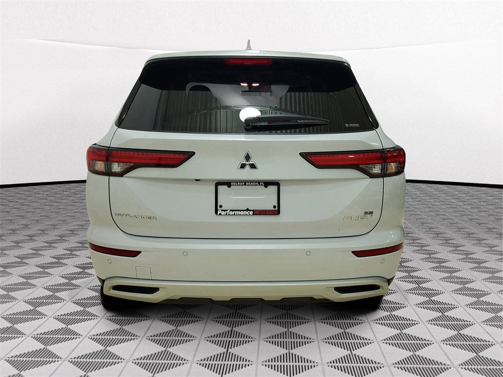 New 2025 Mitsubishi Outlander SE image 5