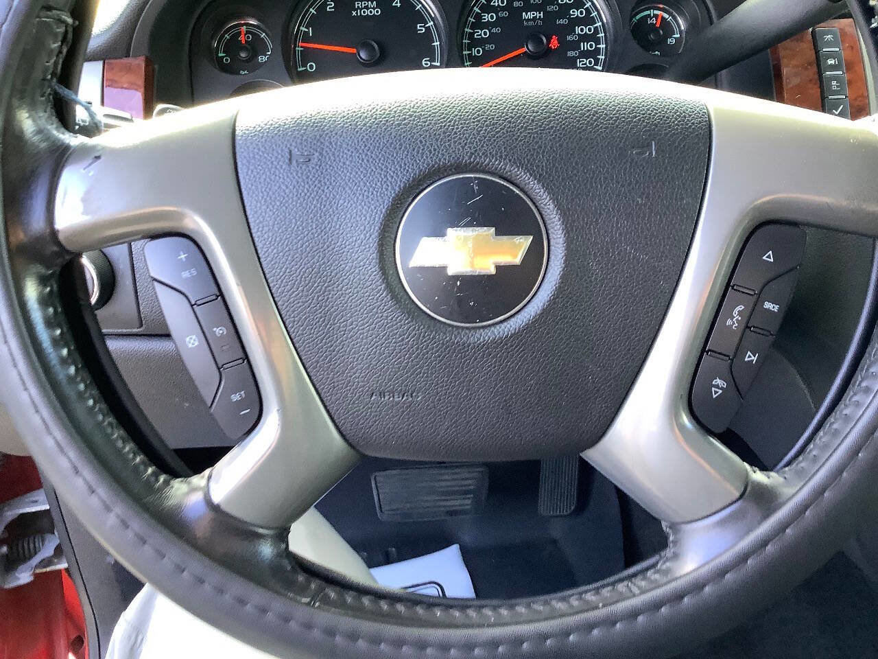 Used 2013 Chevrolet Suburban LS image 38