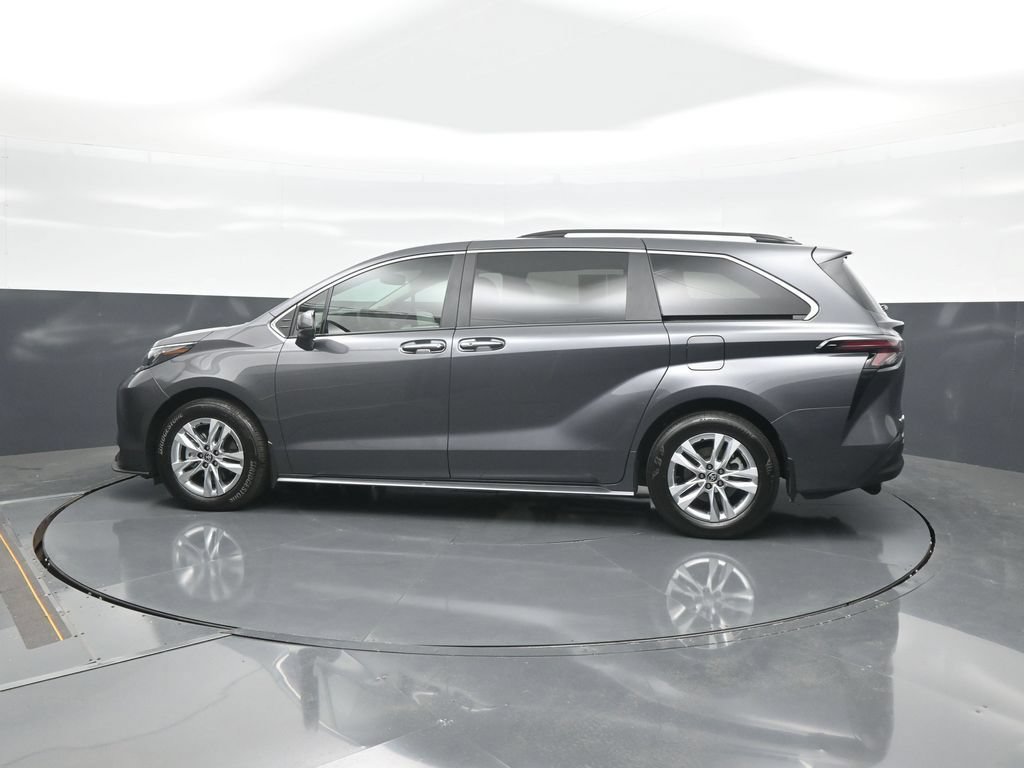 Certified 2025 Toyota Sienna XLE w/ XLE Plus Package AWD/4WD image 4