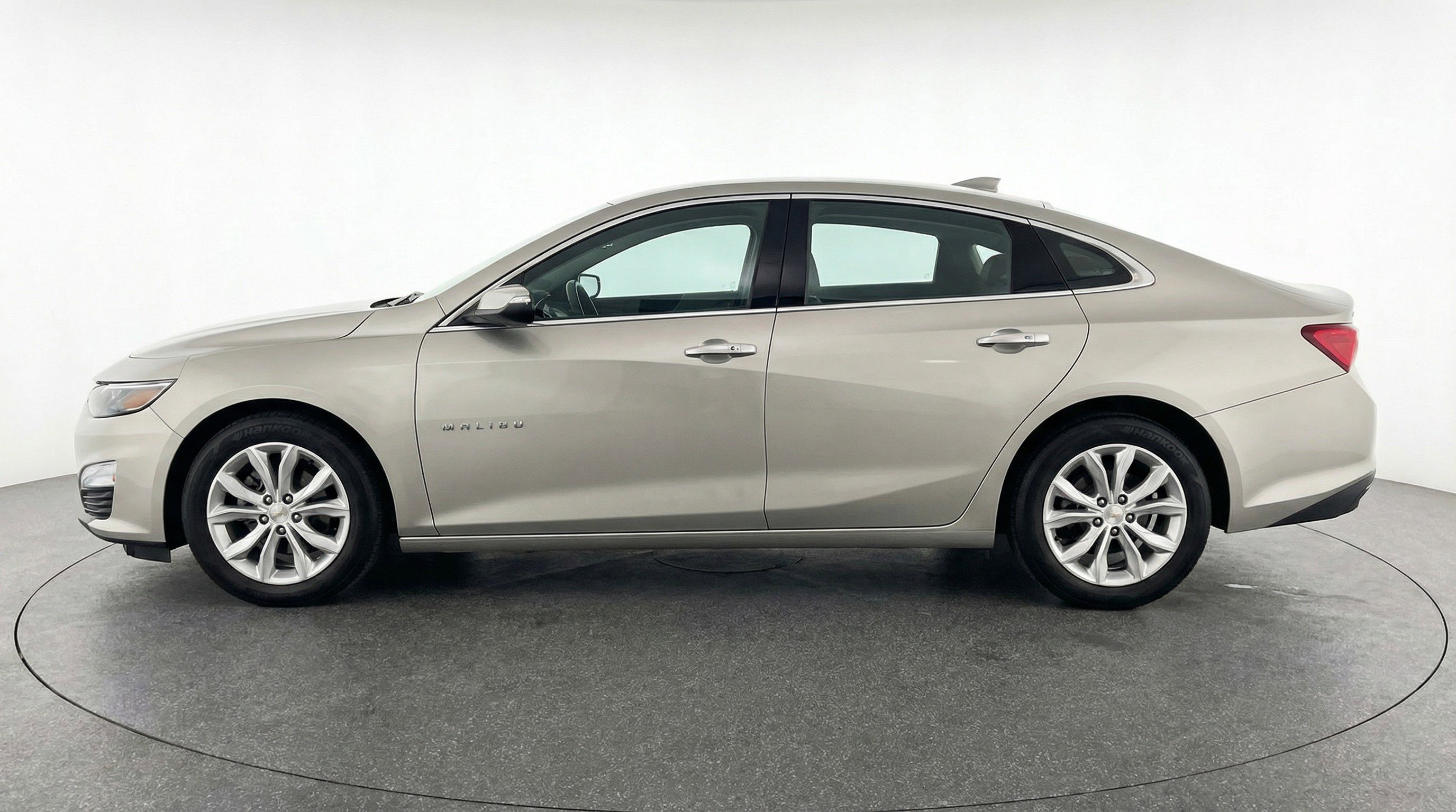Used 2024 Chevrolet Malibu LT image 5