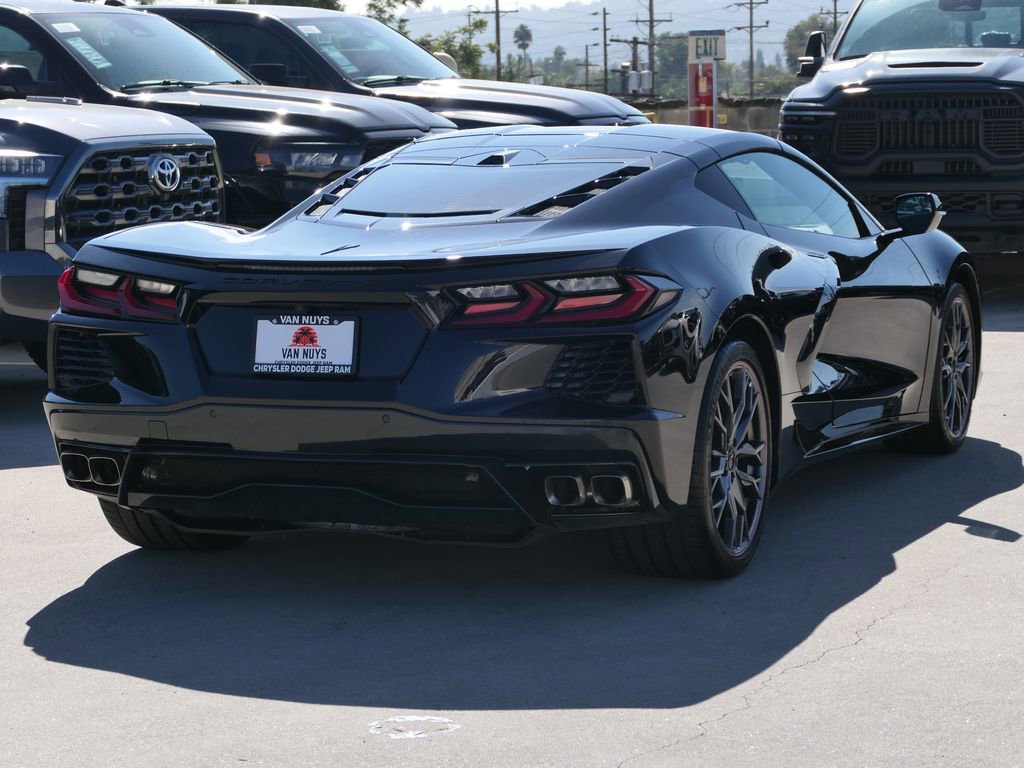 Used 2025 Chevrolet Corvette Stingray Coupe w/ 1LT image 4