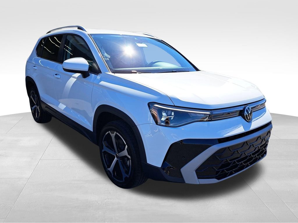 New 2025 Volkswagen Taos SEL image 3