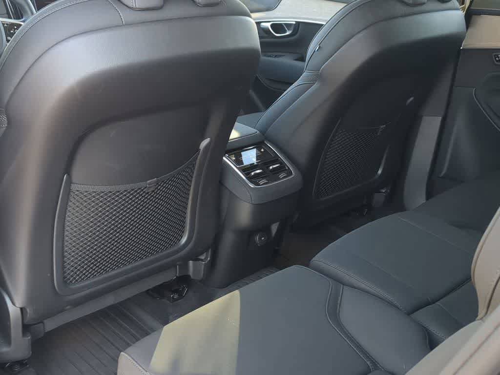 Certified 2026 Volvo XC90 B6 Plus w/ Protection Package Premier AWD/4WD image 17