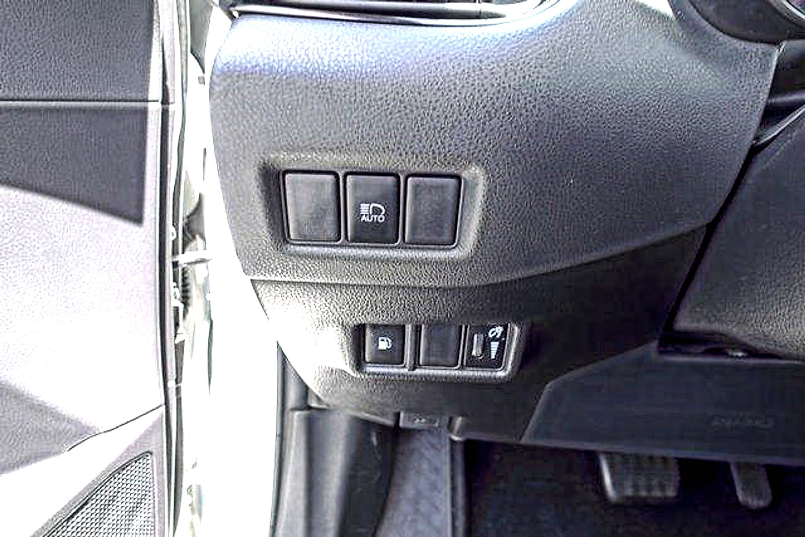 Used 2021 Toyota C-HR Nightshade FWD image 12