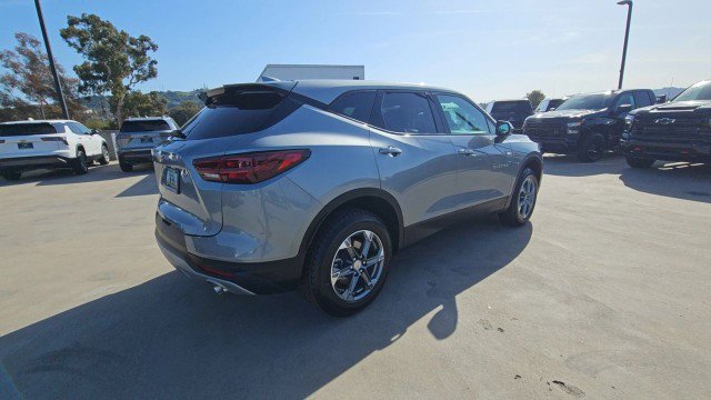 Used 2025 Chevrolet Blazer LT FWD image 8