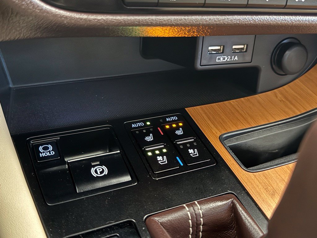 Used 2020 Lexus RX 350 AWD w/ Premium Package image 22
