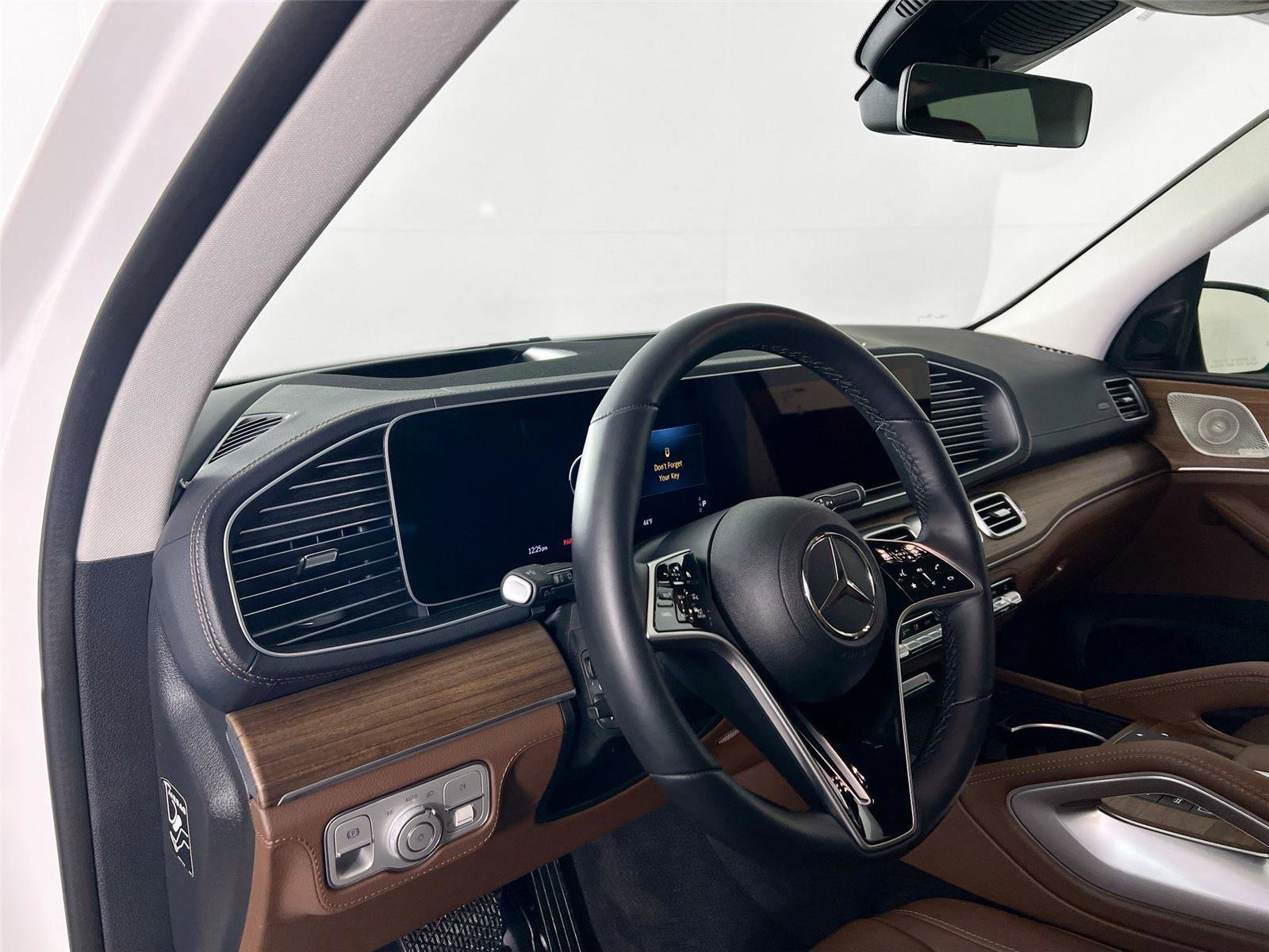 Certified 2025 Mercedes-Benz GLE 350 4MATIC image 10