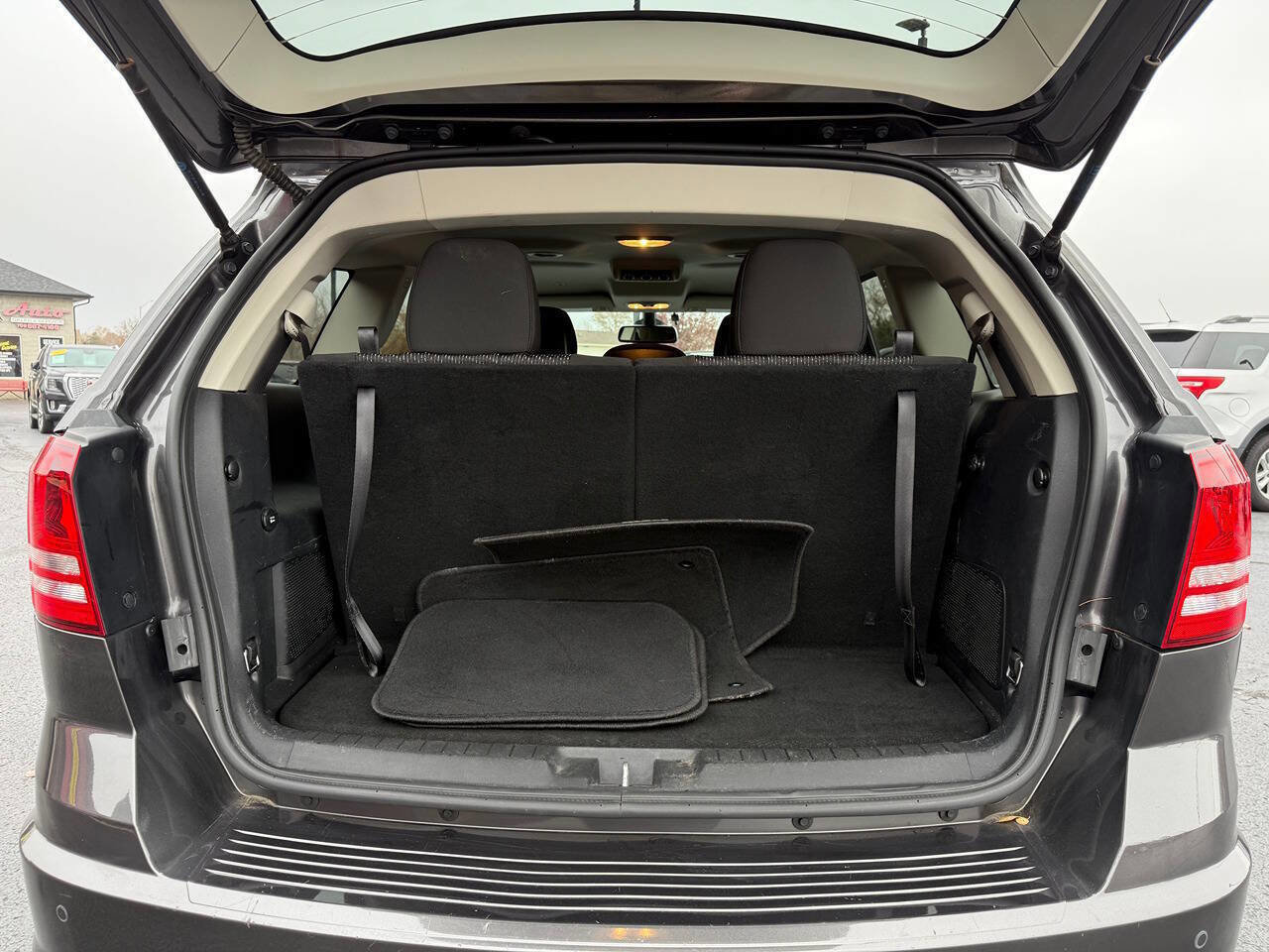 Used 2020 Dodge Journey SE w/ SE Popular Equipment Group image 21