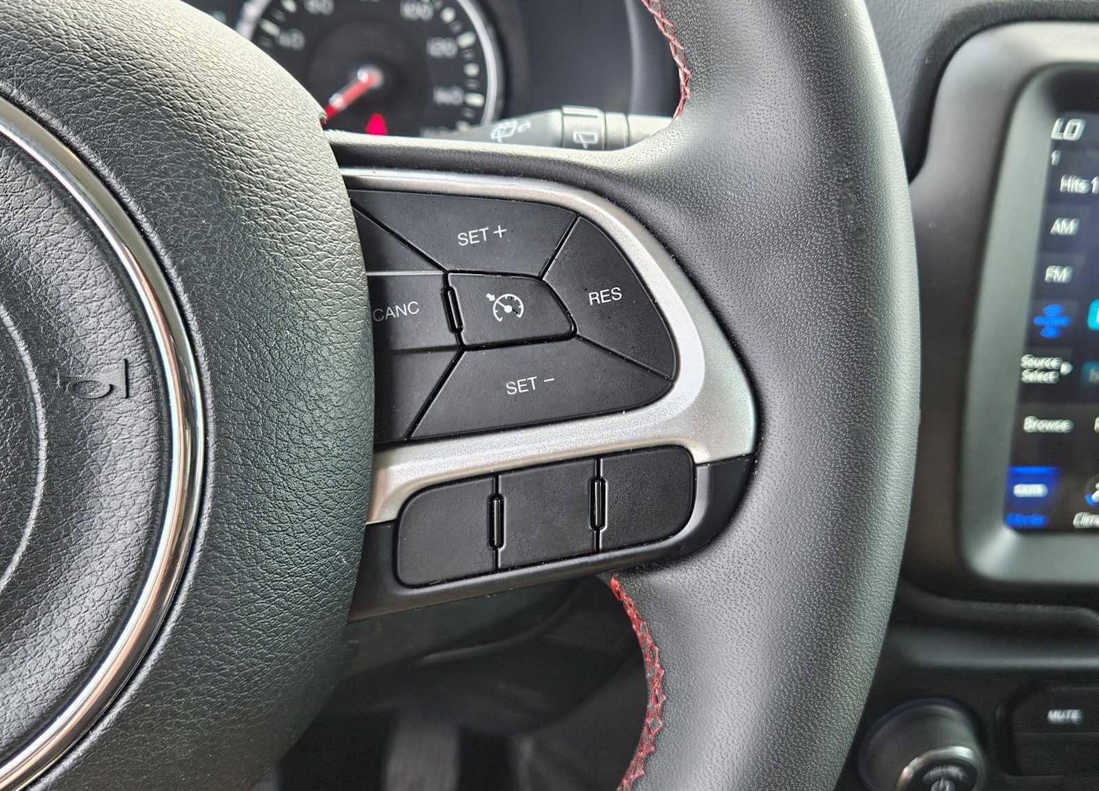 Used 2023 Jeep Renegade Trailhawk image 18