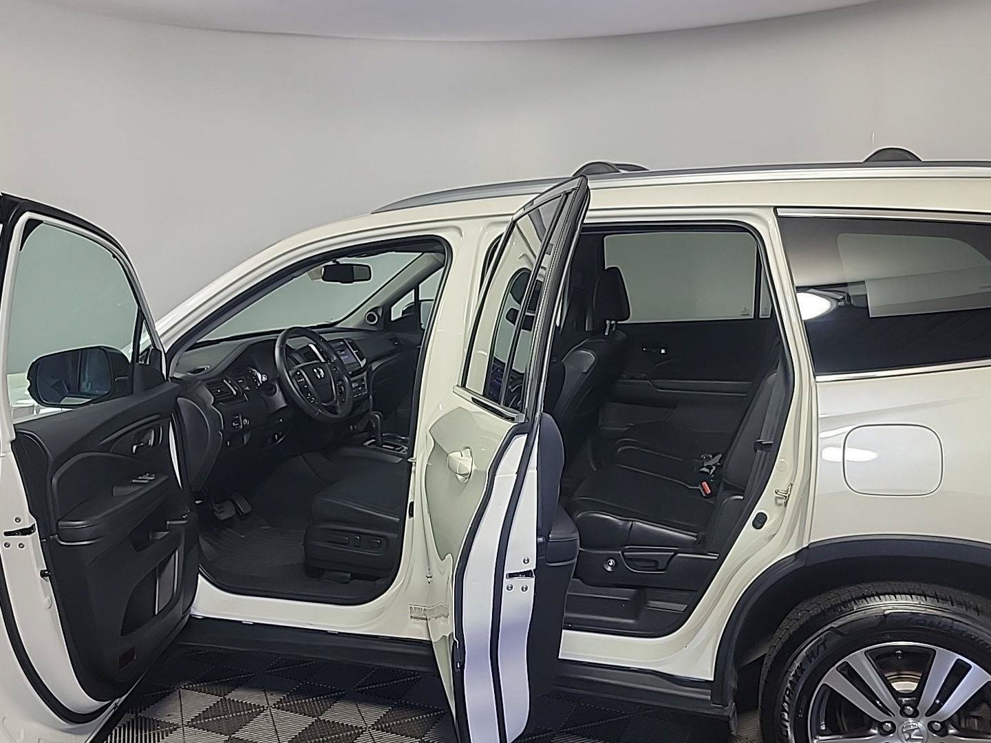 Certified 2018 Honda Pilot EX-L image 16