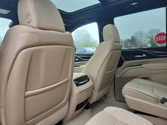 Certified 2023 Cadillac Escalade Premium Luxury w/ LPO, Floor Liner Package AWD/4WD image 35