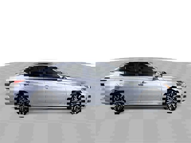 Used 2023 Nissan Altima 2.5 SV w/ SV Premium Package image 9