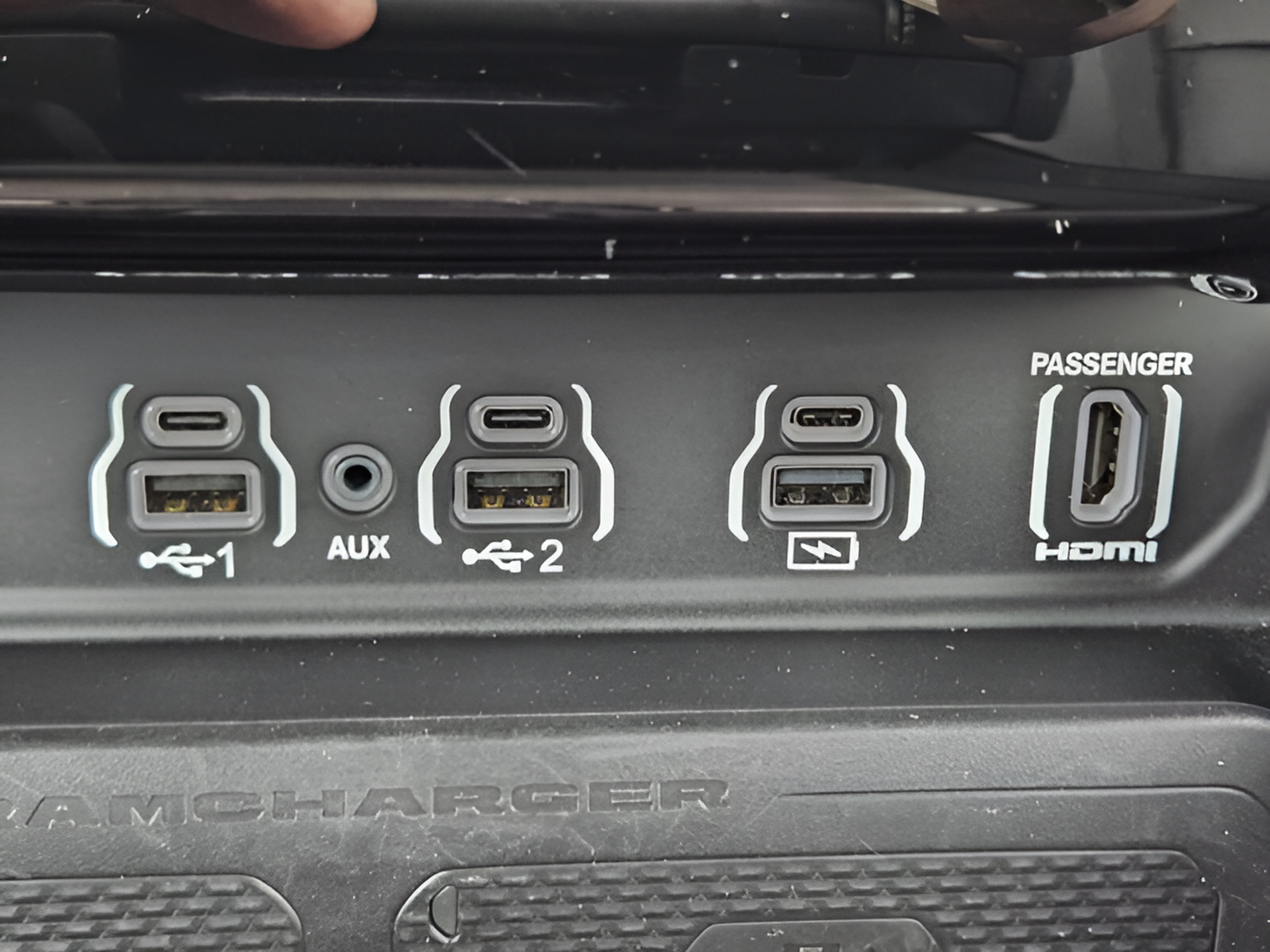 Used 2025 RAM 1500 Limited AWD/4WD image 23