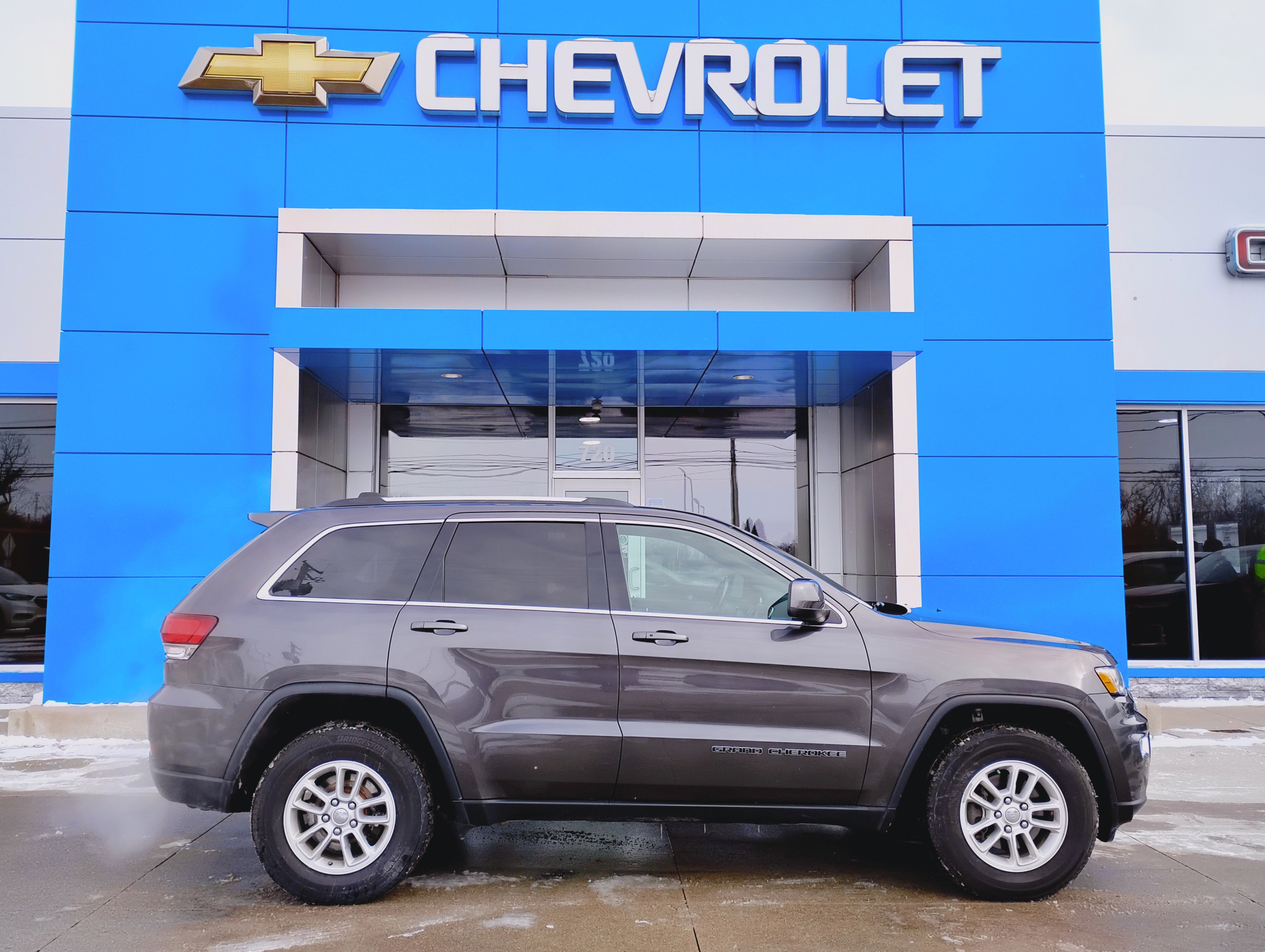 Used 2020 Jeep Grand Cherokee Laredo image 34